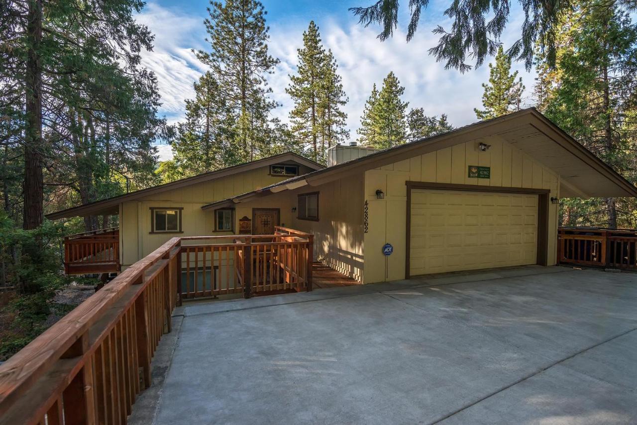Sierra Springs Βίλα Oakhurst Εξωτερικό φωτογραφία
